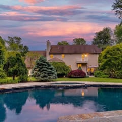 Highland Colonial - Spacious Home w/ Pool
