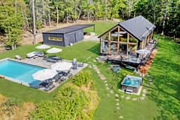 Hillcrest Lodge - Pool, Hot Tub, Fire Pit, Gym