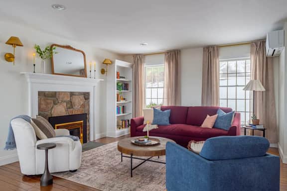Bespoke Litchfield - Family Friendly, Hot Tub