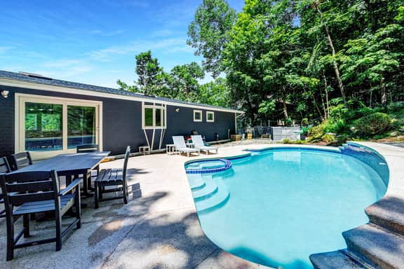 Bluewater Lodge at Candlewood Lake