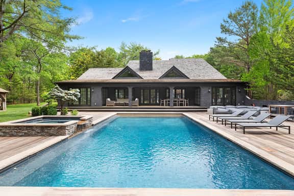 Merchant Manor | Pool, Tennis Court, Game Room - Image 2