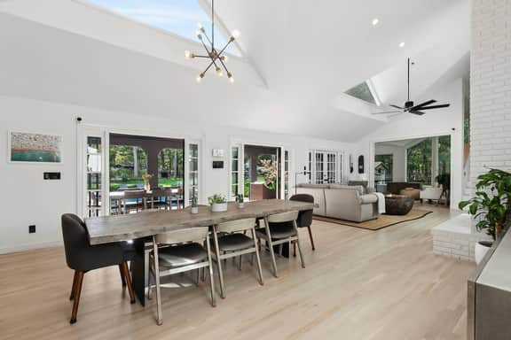 Merchant Manor - Pool, Tennis Court, Game Room