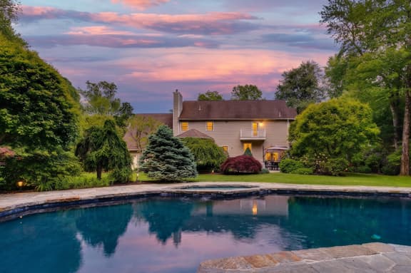 Highland Colonial - Spacious Home w/ Pool - Image 1