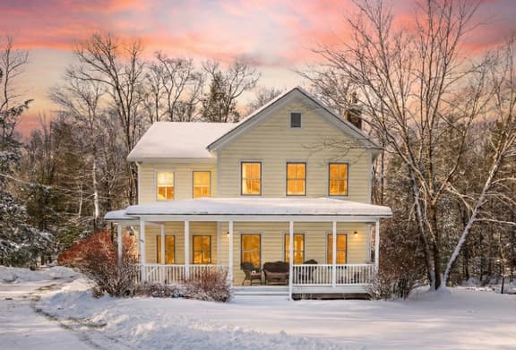 Fern Leaf Farmhouse - Pool & Pickleball Court